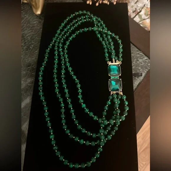 Vintage Luxury Emerald Crystal & Malachite Beaded Statement Necklace - Picture 3 of 8